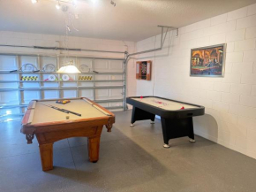 Solterra Family Vacation Home with Private Pool and Spa and Games Room Nr Disney